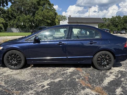 Used 2010 Honda Civic LX image 4