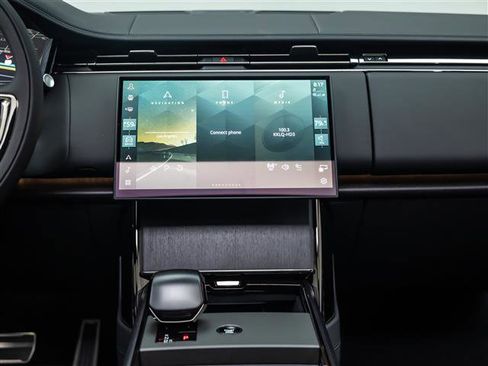 New 2026 Land Rover Range Rover SV AWD/4WD image 32