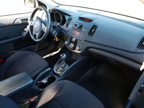 Used 2012 Kia Forte EX image 18