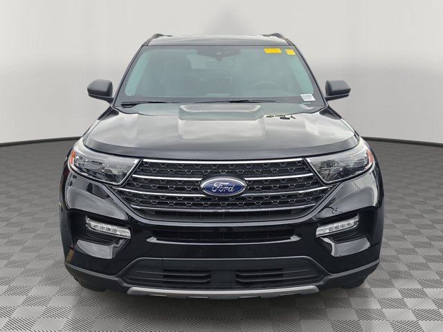 Certified 2023 Ford Explorer XLT w/ Equipment Group 202A RWD image 2