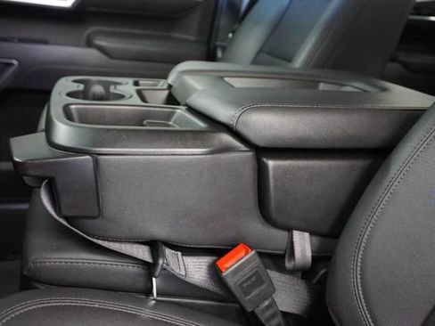 Used 2025 GMC Sierra 1500 SLT RWD image 12