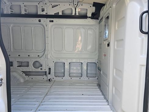 Used 2025 Ford Transit 250 148 High Roof RWD image 12