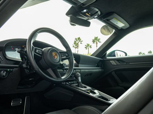 Certified 2022 Porsche 911 GT3 RWD image 4