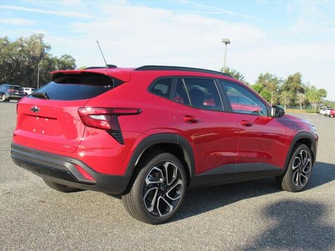 New 2026 Chevrolet Trax RS w/ Sunroof Package image 6