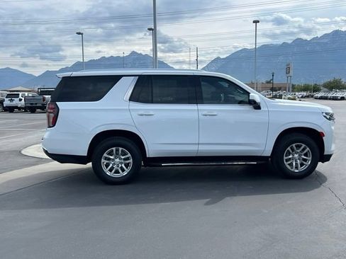 Used 2023 Chevrolet Tahoe LT w/ Luxury Package AWD/4WD image 8