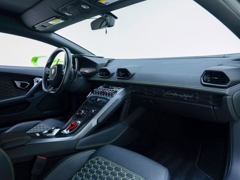 Used 2019 Lamborghini Huracan LP 580-2 RWD image 51
