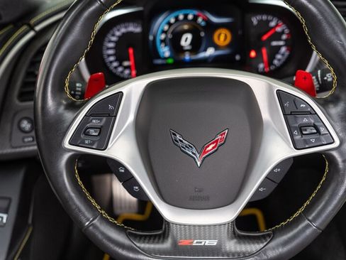 Used 2018 Chevrolet Corvette Z06 RWD image 96