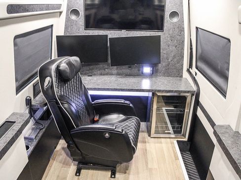 Used 2017 Mercedes-Benz Sprinter 3500 image 1