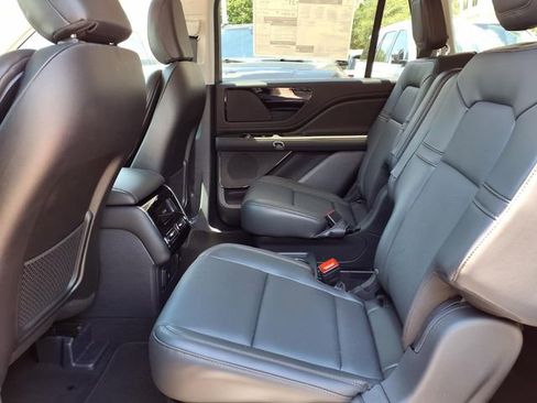 New 2026 Lincoln Aviator 2WD image 8