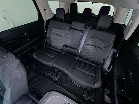 Used 2022 Nissan Pathfinder SV image 23