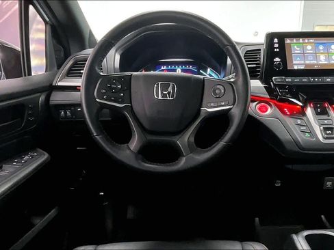 Used 2024 Honda Odyssey Sport image 11