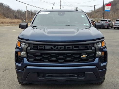 Used 2023 Chevrolet Silverado 1500 Custom image 2