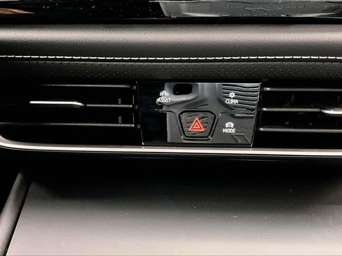 New 2026 Volkswagen Atlas Cross Sport SE image 21