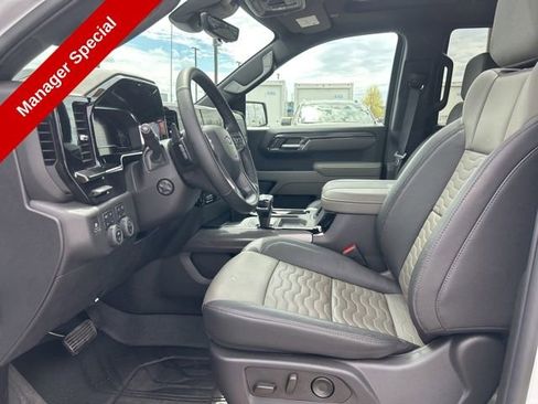 Used 2025 Chevrolet Silverado 1500 ZR2 w/ Technology Package AWD/4WD image 15