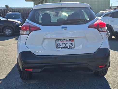 Used 2020 Nissan Kicks S image 23