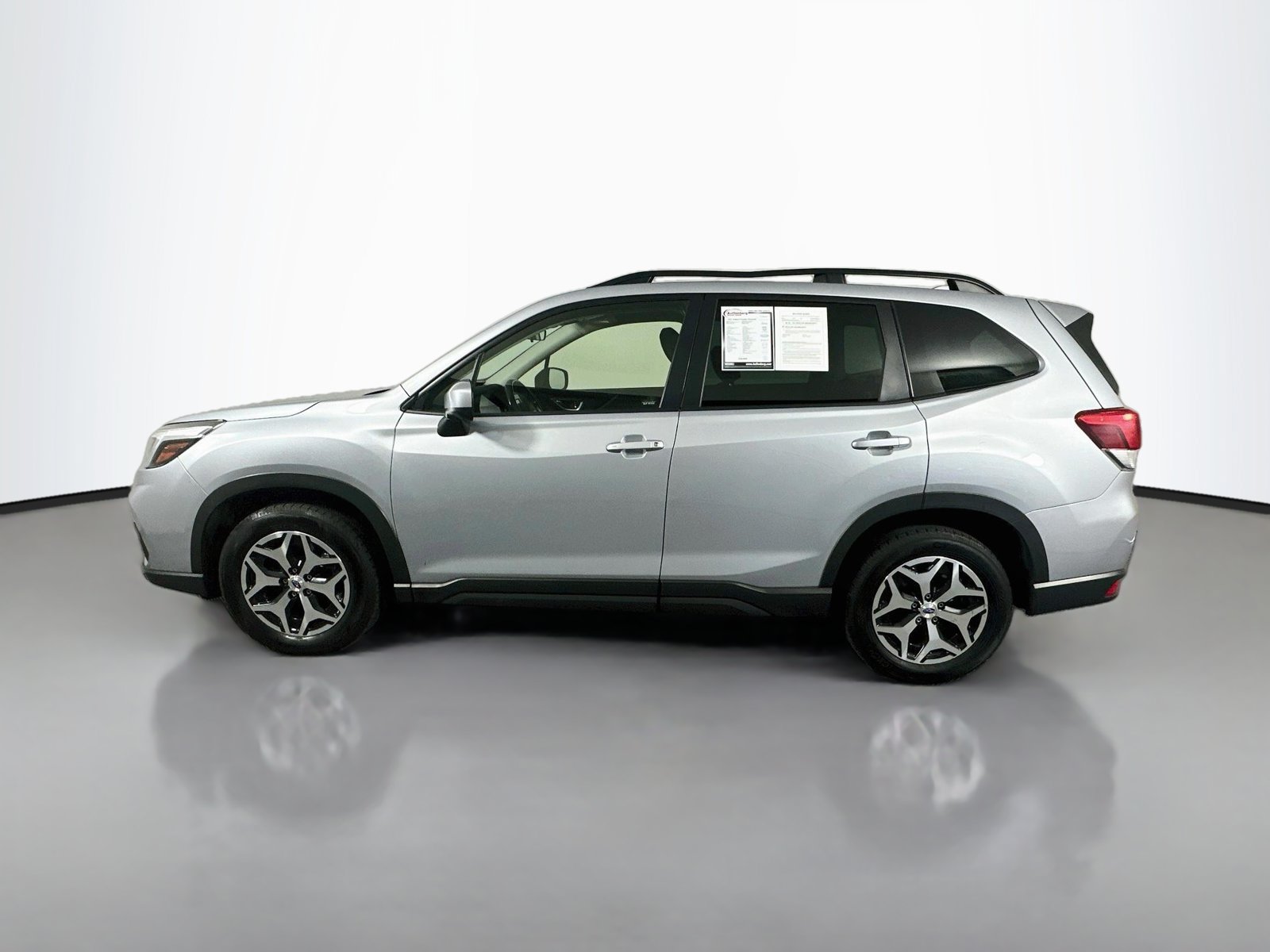 Used 2021 Subaru Forester Premium AWD/4WD image 4