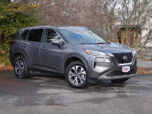 Certified 2022 Nissan Rogue SV image 27