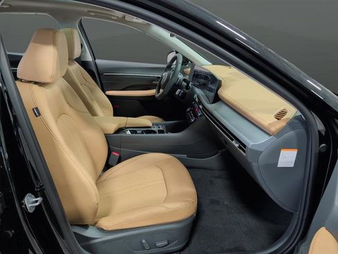 New 2026 Hyundai Sonata Limited image 32