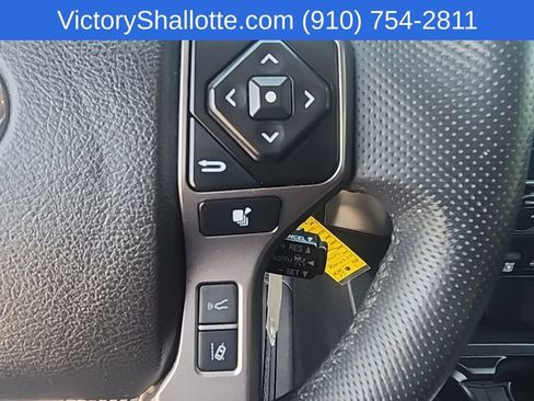 Used 2022 Toyota Tacoma SR5 AWD/4WD image 13