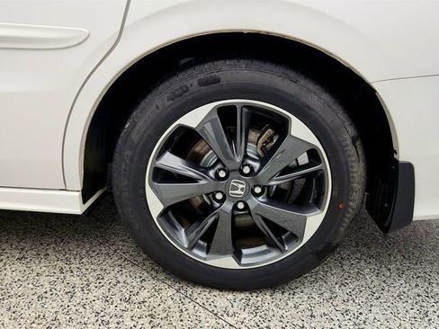 Used 2023 Honda Odyssey Elite image 9