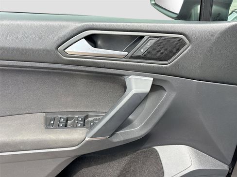 Used 2020 Volkswagen Tiguan S FWD image 17