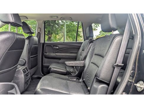 Used 2017 Honda Pilot Elite image 16