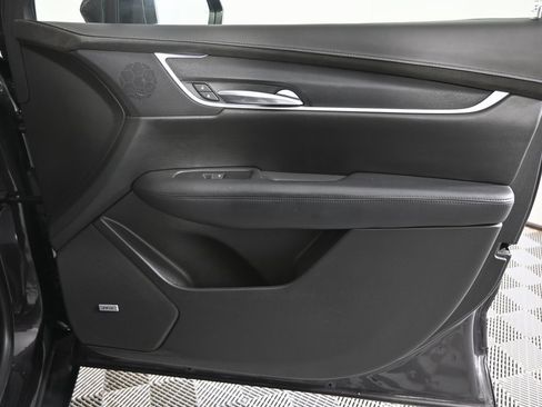 Used 2018 Cadillac XT5 Platinum w/ Driver Assist Package image 12