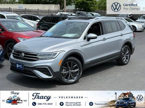 Used 2023 Volkswagen Tiguan SE w/ Panoramic Sunroof Package AWD/4WD image 4