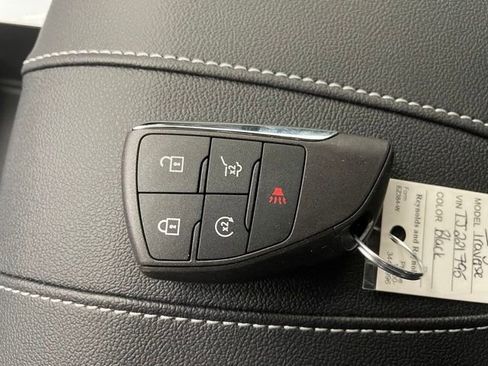 New 2026 Chevrolet Traverse LT w/ Midnight/Sport Edition image 19