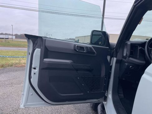 Used 2022 Ford Bronco Big Bend image 9