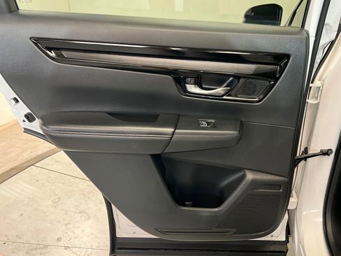 Used 2025 Honda CR-V EX-L image 19