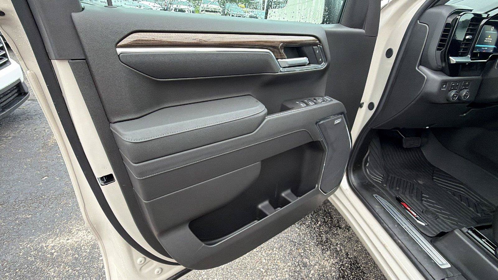 New 2026 Chevrolet Silverado 1500 RST AWD/4WD image 14