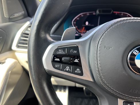 Used 2020 BMW X5 xDrive40i w/ M Sport Package AWD/4WD image 19