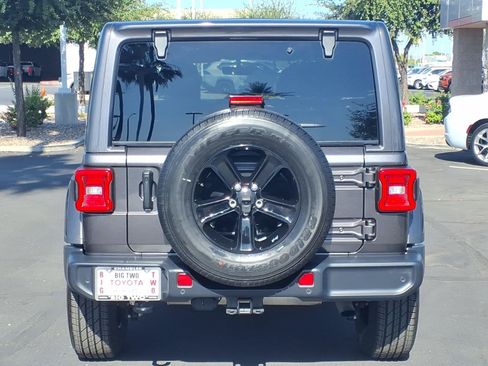 Used 2020 Jeep Wrangler Unlimited Sahara AWD/4WD image 5