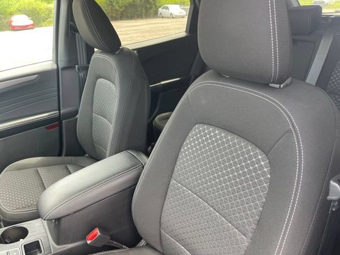 Used 2023 Ford Escape Active w/ Tech Pack #2 AWD/4WD image 6