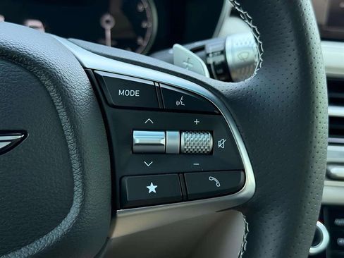 New 2025 Genesis G70 2.5T image 22