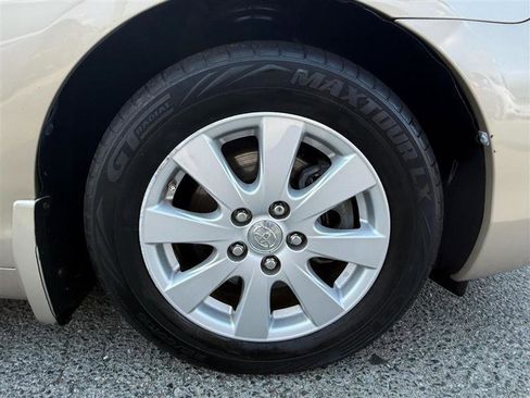 Used 2009 Toyota Camry XLE image 15