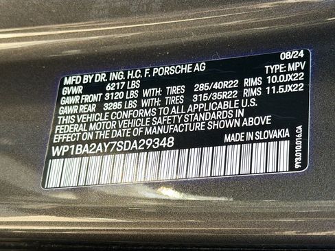 Used 2025 Porsche Cayenne Coupe image 45