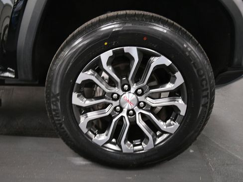 Used 2023 GMC Canyon Denali AWD/4WD image 30
