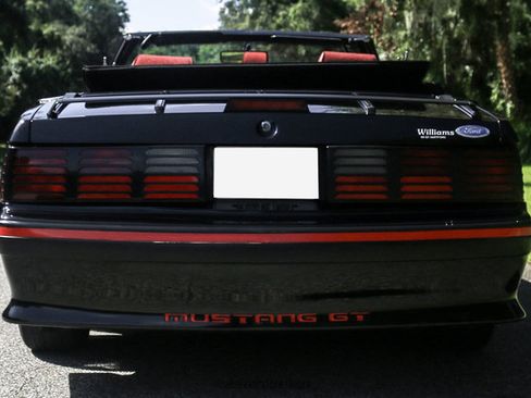 Used 1988 Ford Mustang GT RWD image 7
