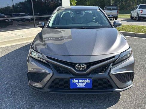 Used 2024 Toyota Camry SE FWD image 2