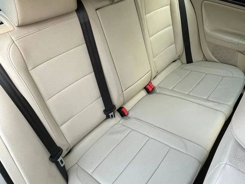 Used 2012 Volkswagen Jetta TDI image 19