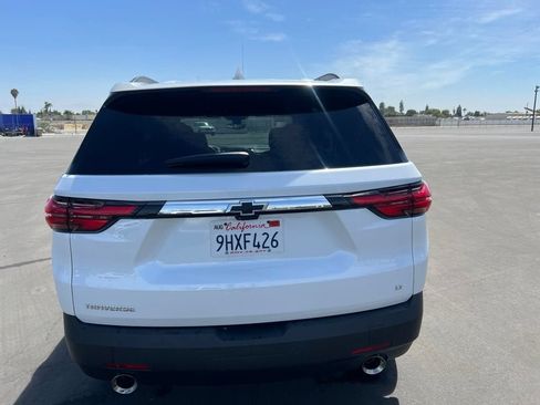 Certified 2023 Chevrolet Traverse LT FWD image 5