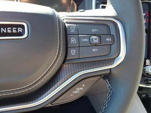 New 2026 Jeep Grand Wagoneer Summit AWD/4WD image 28