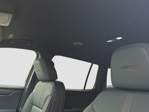 New 2026 GMC Acadia AT4 w/ Luxury Package AWD/4WD image 8