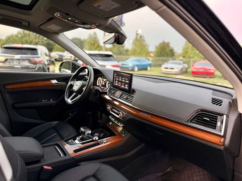 Used 2021 Audi Q5 2.0T Premium Plus AWD/4WD image 24