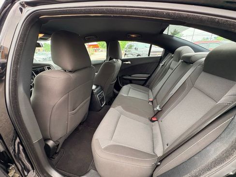 Used 2020 Dodge Charger SXT RWD image 30