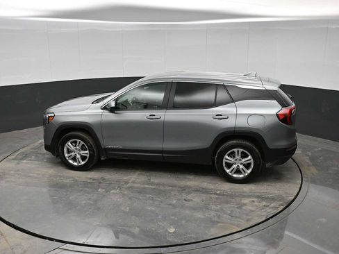 Used 2024 GMC Terrain SLE image 25