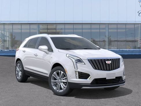 New 2026 Cadillac XT5 Premium Luxury w/ LPO, Floor Liner Package AWD/4WD image 7