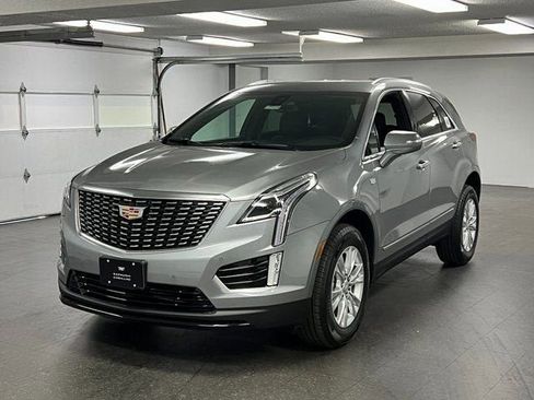 New 2025 Cadillac XT5 Luxury image 1